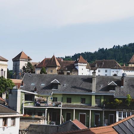 Le Duplex Vaugelas Atypique En Plein Centre Ville アヌシー エクステリア 写真
